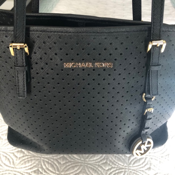 Michael Kors purse - Picture 4 of 4